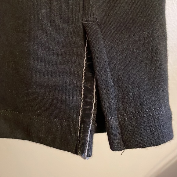 REI comfy pants boot cut & floral detail back leg - Picture 4 of 6